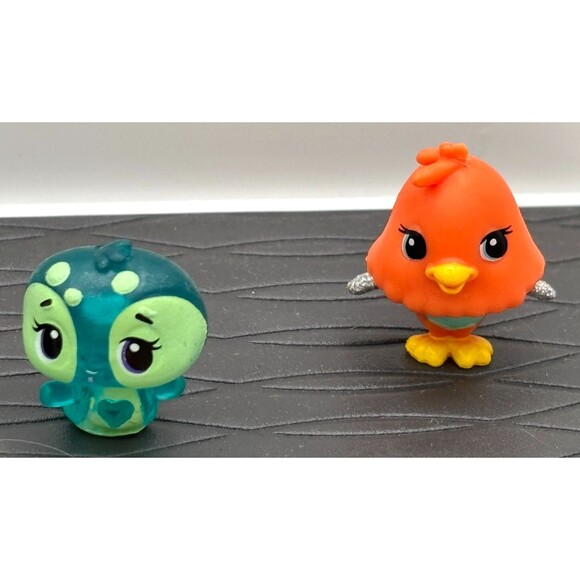 Hatchimals CollEGGtibles Lot Of 24 Assorted Figures in Blue Egg Cartons No Dups - Picture 13 of 16